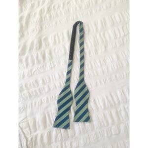 Tommy Hilfiger New Striped Adjustable Bowtie 100% Silk‎ Necktie